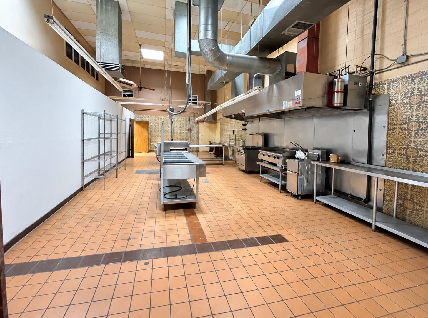 Commercial kitchen