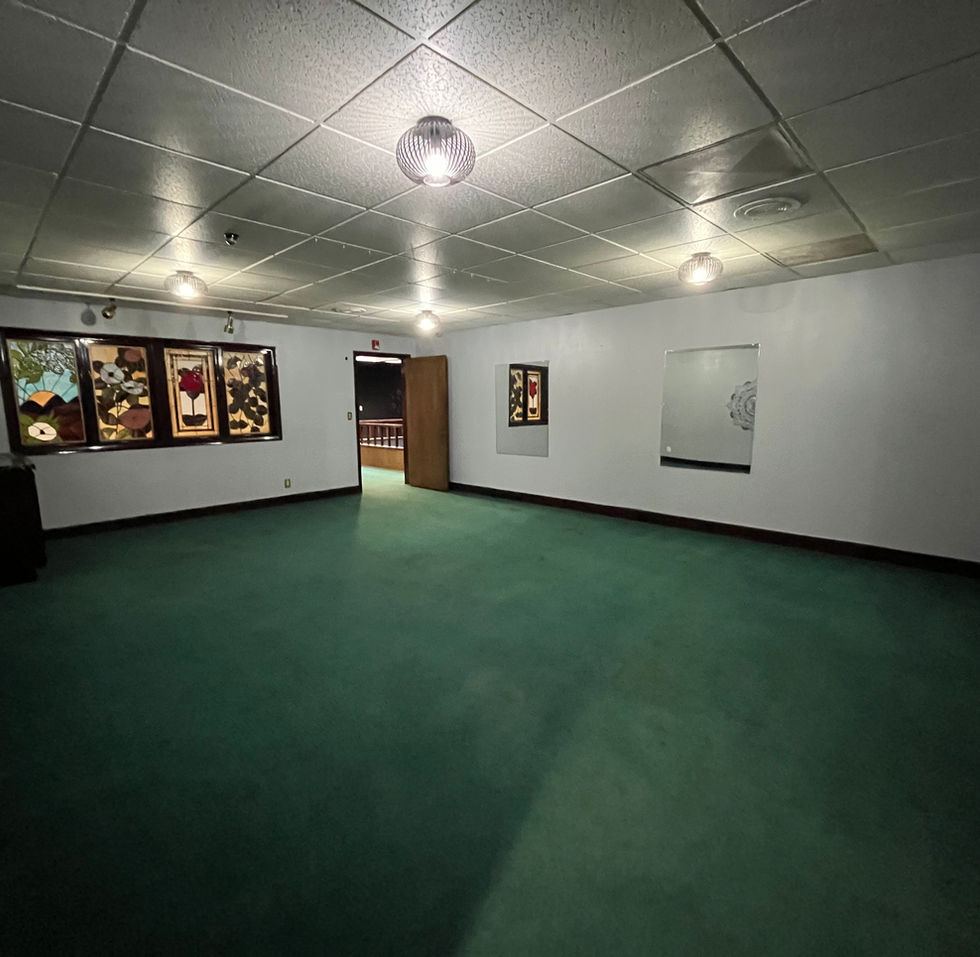 Upper-level meeting room